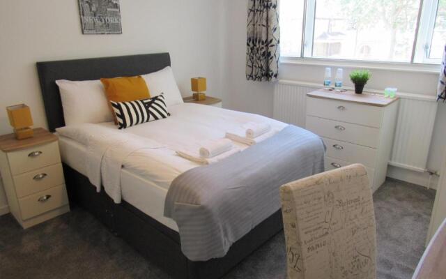 The Cambridge Suites -Tas Accommodations