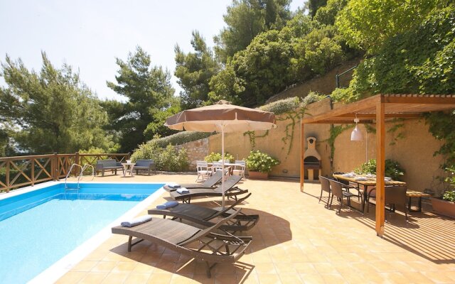 Europa,2br,2bth Villa With Private Pool And Stunning Sea Views