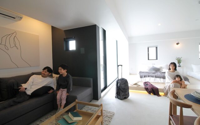 bHotel