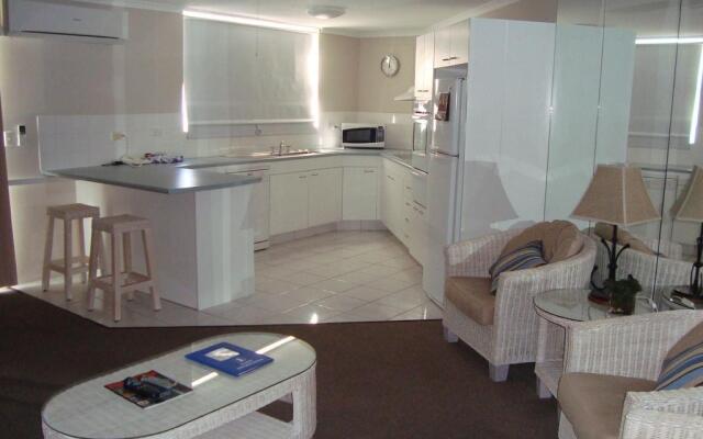 Grosvenor Beachfront Apartments