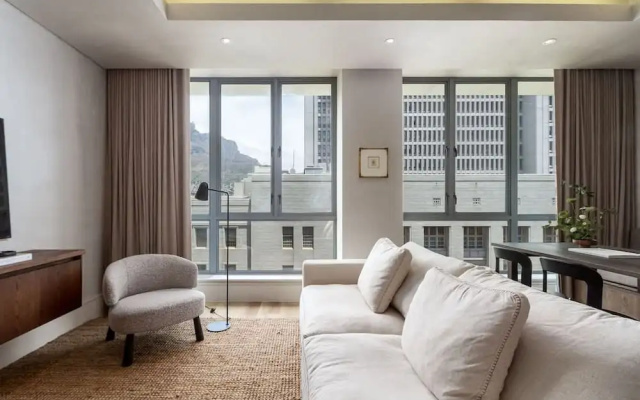 Art Apartment I - Table Mountain View Pool Nomad