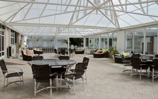 Colonial Plaza Hotel