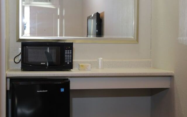 Queensway Court Motel