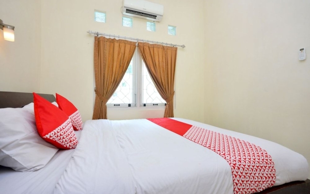 OYO 722 Uno Residence