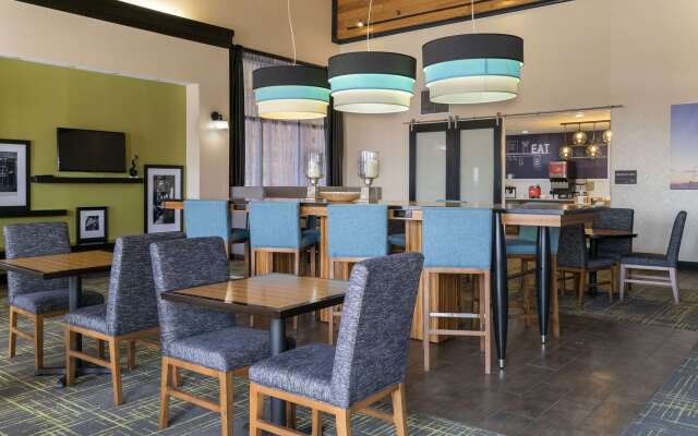 Comfort Inn & Suites Toledo North