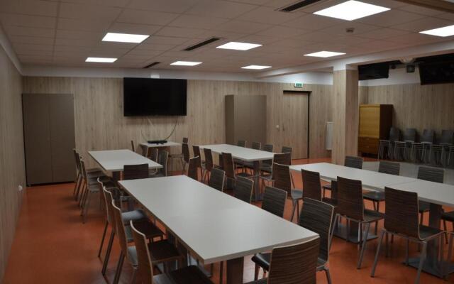 Mladinski dom - Hostel