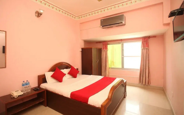 OYO 366 Hotel Anmol