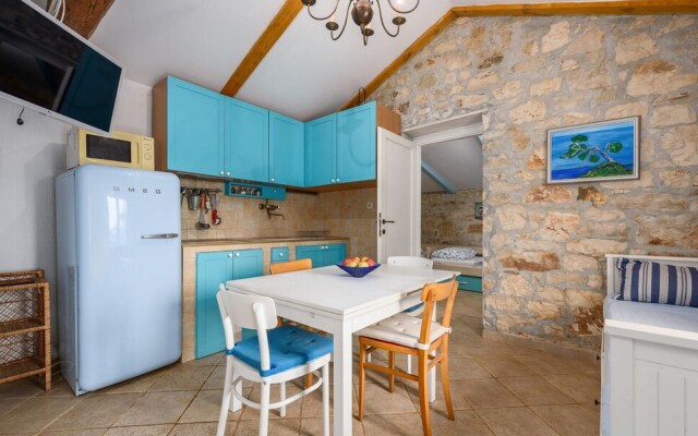Beautiful Home in Vabriga With Wifi and 2 Bedrooms