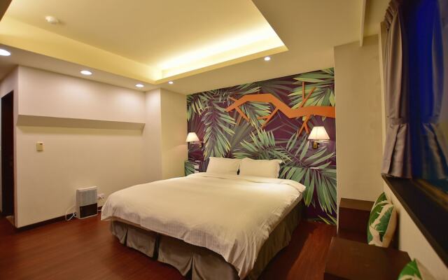Ruocing Hot Spring Hotel