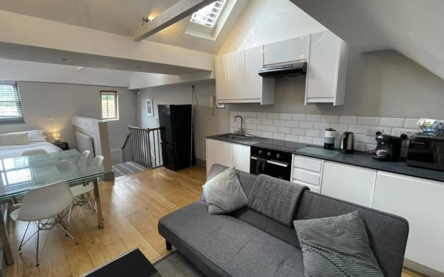 Ei8ht Brighton Apartments
