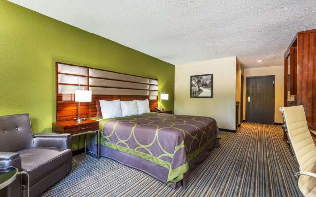 Super 8 by Wyndham Copley Akron