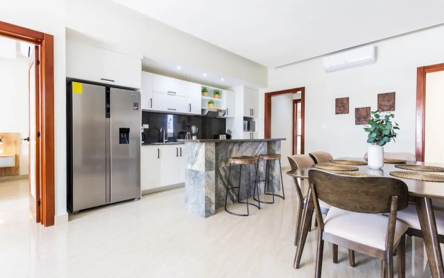 2BR Oasis in Eden Tropical - BBQ Pool Near Beach