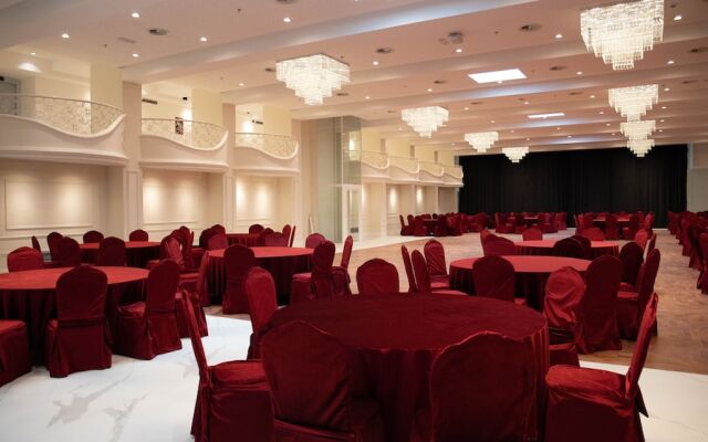 Arka Art Hotel