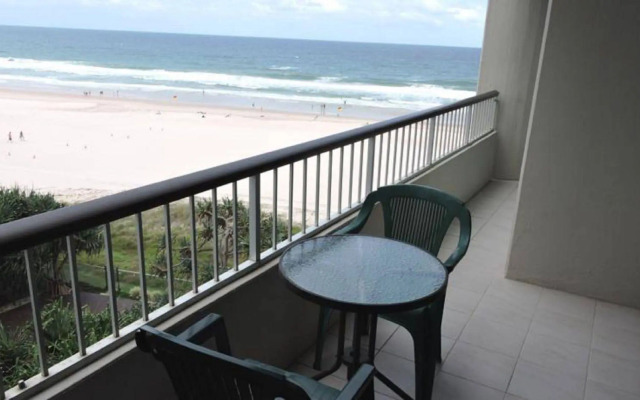 President Holiday Apartments