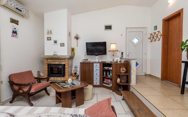 Beautiful Home in Mandre With Wifi and 3 Bedrooms