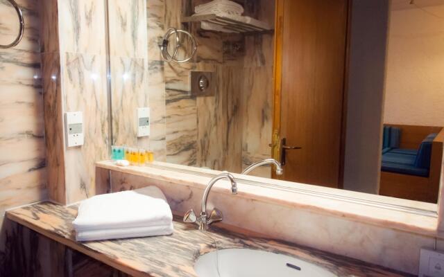 Apollonia Hotel Apartments