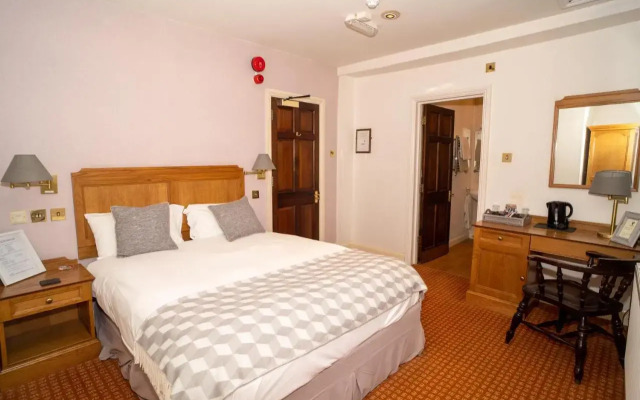 The Silver Cup - Inn