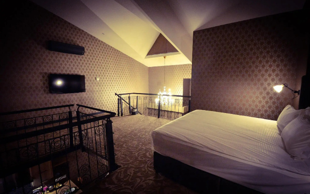 1969 Business Suites
