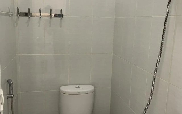 Recharge Cafe & Garasi Homestay