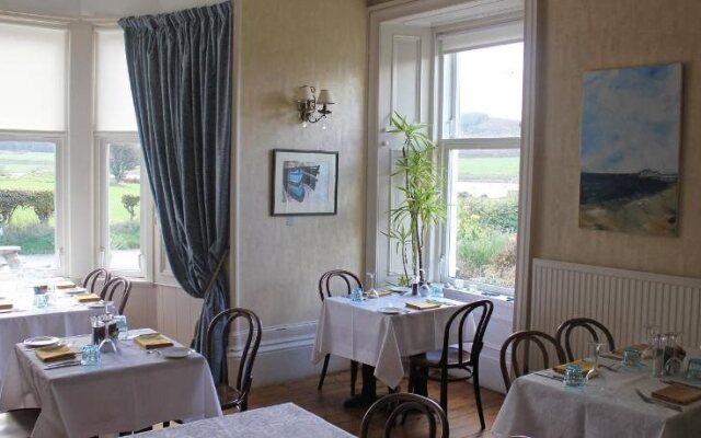 Colintraive Hotel