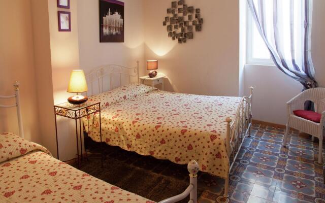 Alluring holiday home in Cazouls D'hérault with pool