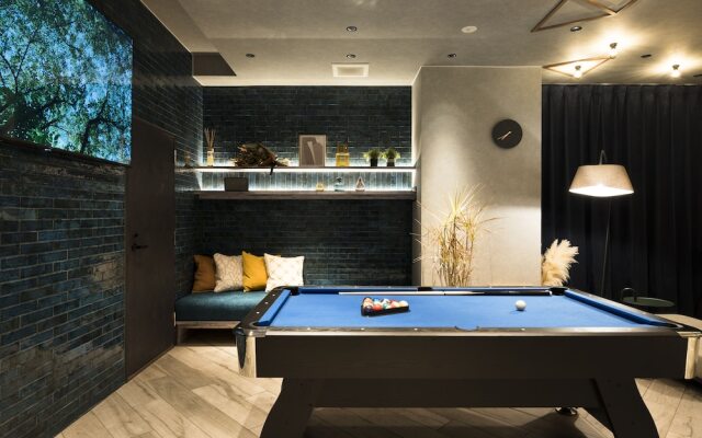 R Hotel Namba South