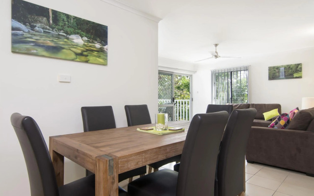 Port Douglas Outrigger Holiday Apartments