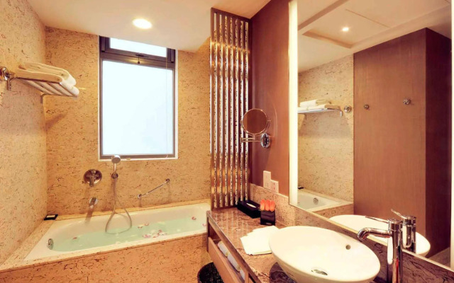 Royal Suites & Tower