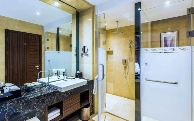 Grand Mercure Qingdao Qinglong