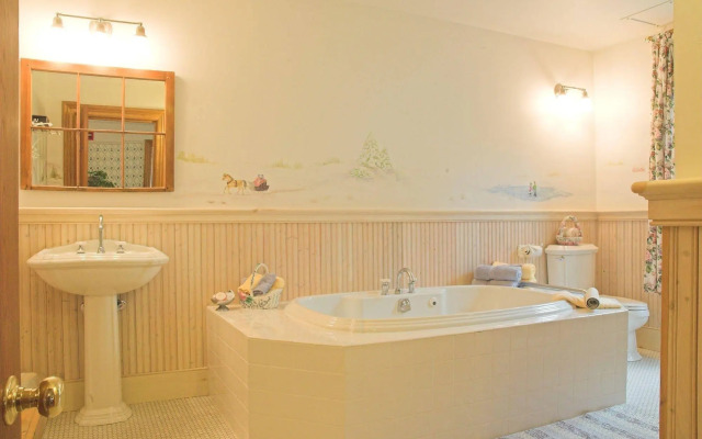 White Lace Inn
