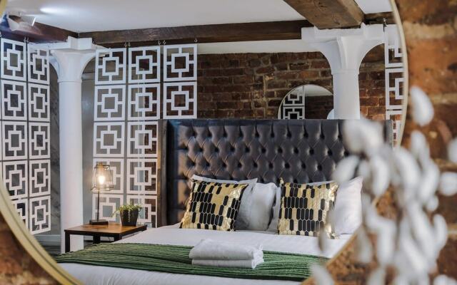 Host Apartments Mathew St Studio