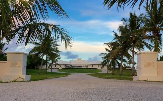 Plage Rose Estate 4 Bedroom Home