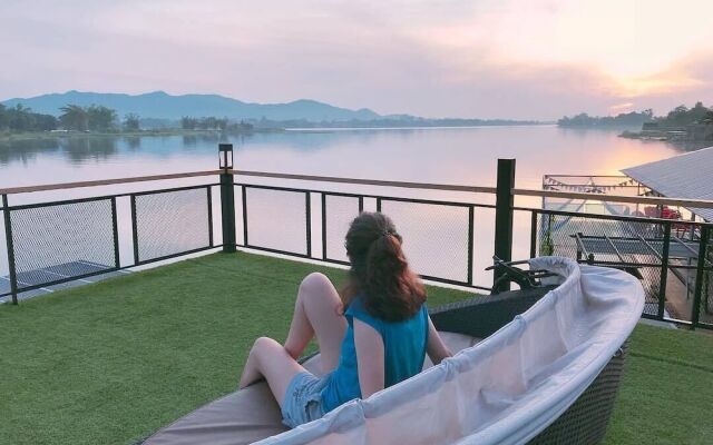 Blue Sky Raft at Kanchanaburi