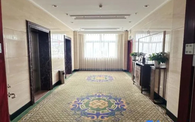 Haoyunjiao Hotel (Rongcheng Zoo)