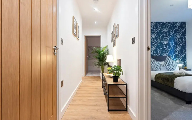 Camden Drive City Apartment