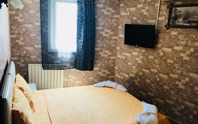 Cam Otel
