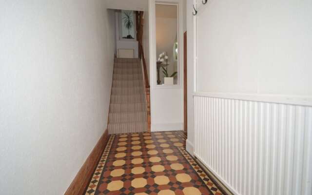 Quaint Apartment in Dartmouth With Private Garden