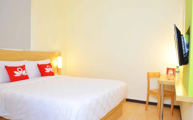 ZEN Rooms Raya Rungkut