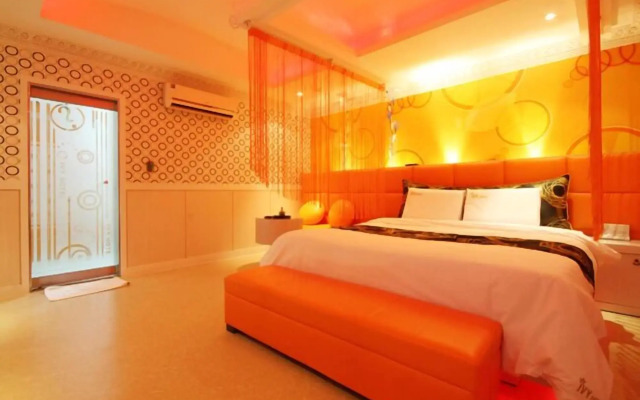 Ivy Hotel