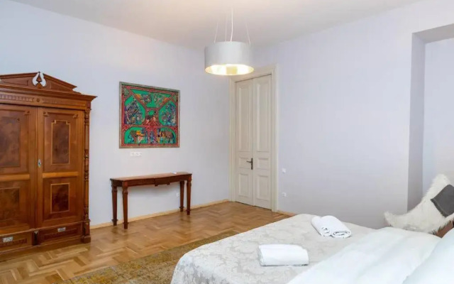 Stylish 2BR apt in the heart of old Tbilisi