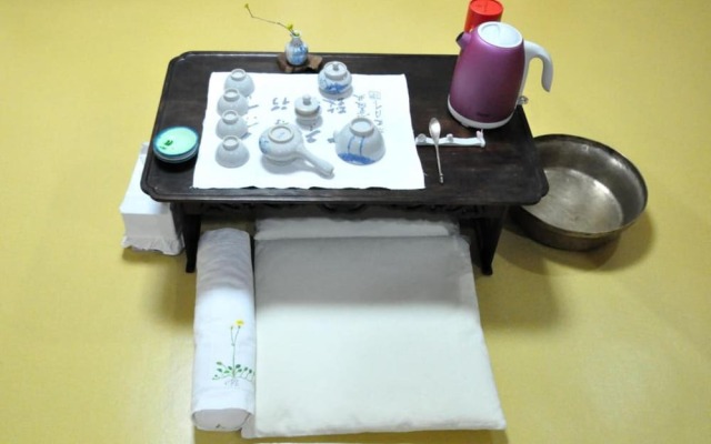 Gallery Jin Hanok Guesthouse