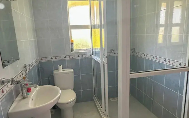 Spacious 4-bedroom with a pool