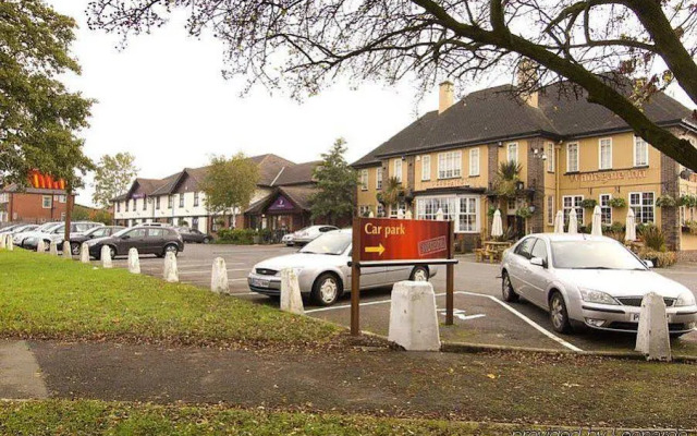 Premier Inn Oldham - Broadway