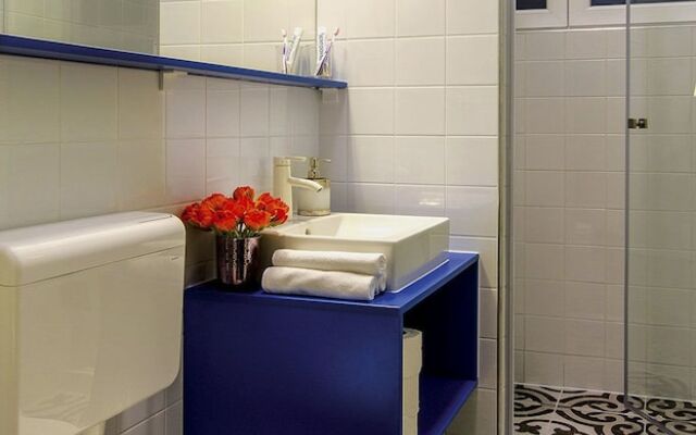 Lovage Apartment