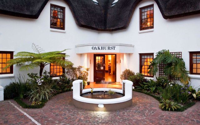 Oakhurst Hotel