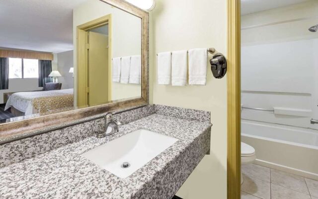 Days Inn Kent - Akron