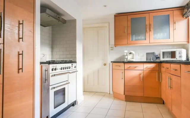 Beautiful 5 Bedroom Regency House / Pets Welcome