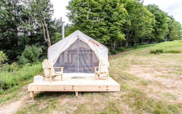 Tentrr - Fields of Dreams at Callicoon