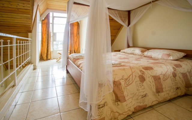 Harlequin Suites Hotel