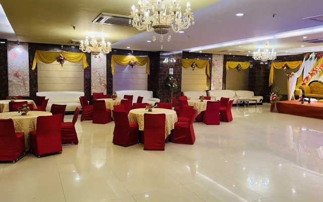 Banana Tree Hotel & Banquets